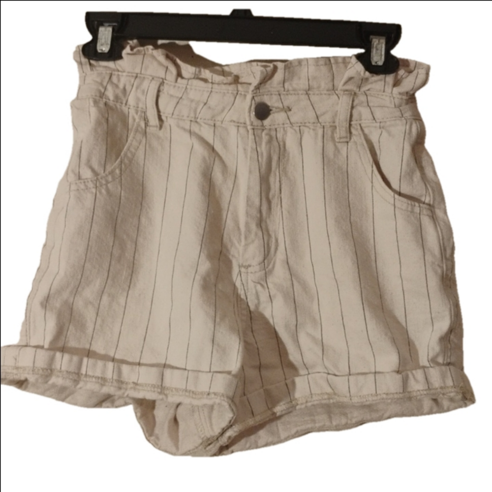 Princess Polly oatmeal color striped shorts. Size 2. Gathered waist.